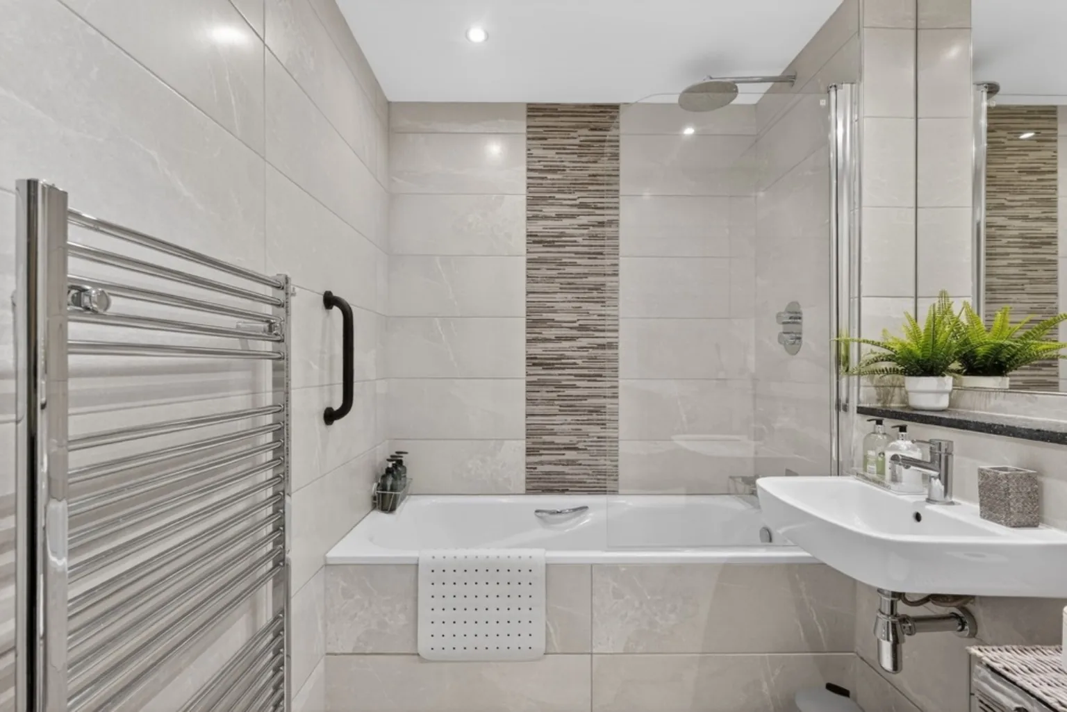 Luxury bathroom finish